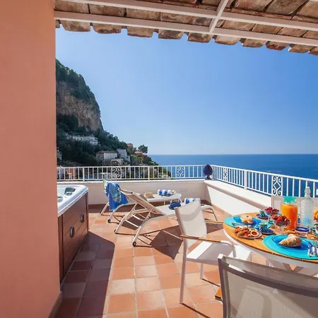 Estate4home - Medusa Guest house
