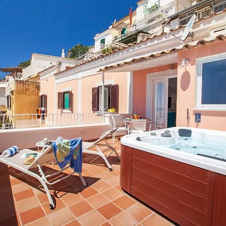 Estate4home - Medusa Pensionat Positano